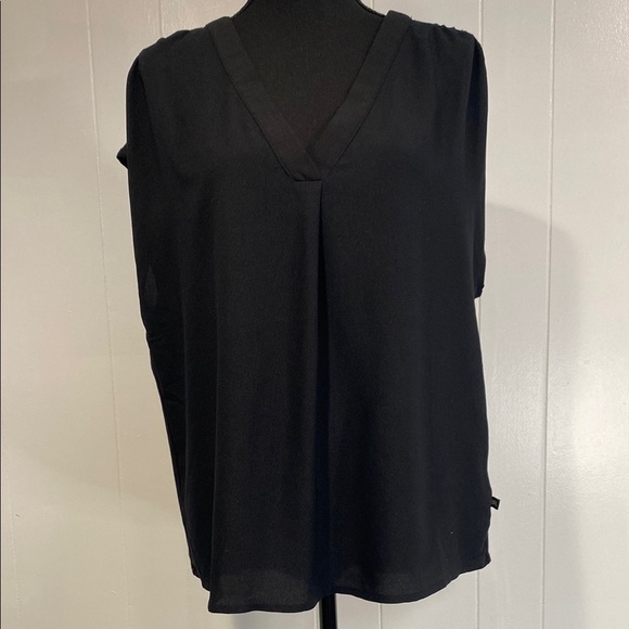 Banana Republic Tops - Banana Republic Blouse V-Neck Cap Sleeve Mixed Media Minimalist Black Size Large